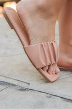 Load image into Gallery viewer, BUTTERCREAM Ruched Sandals
