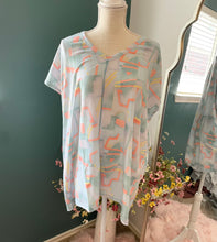Load image into Gallery viewer, PENELOPE V-Neck Top
