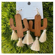 Load image into Gallery viewer, Cactus Tassel Earrings
