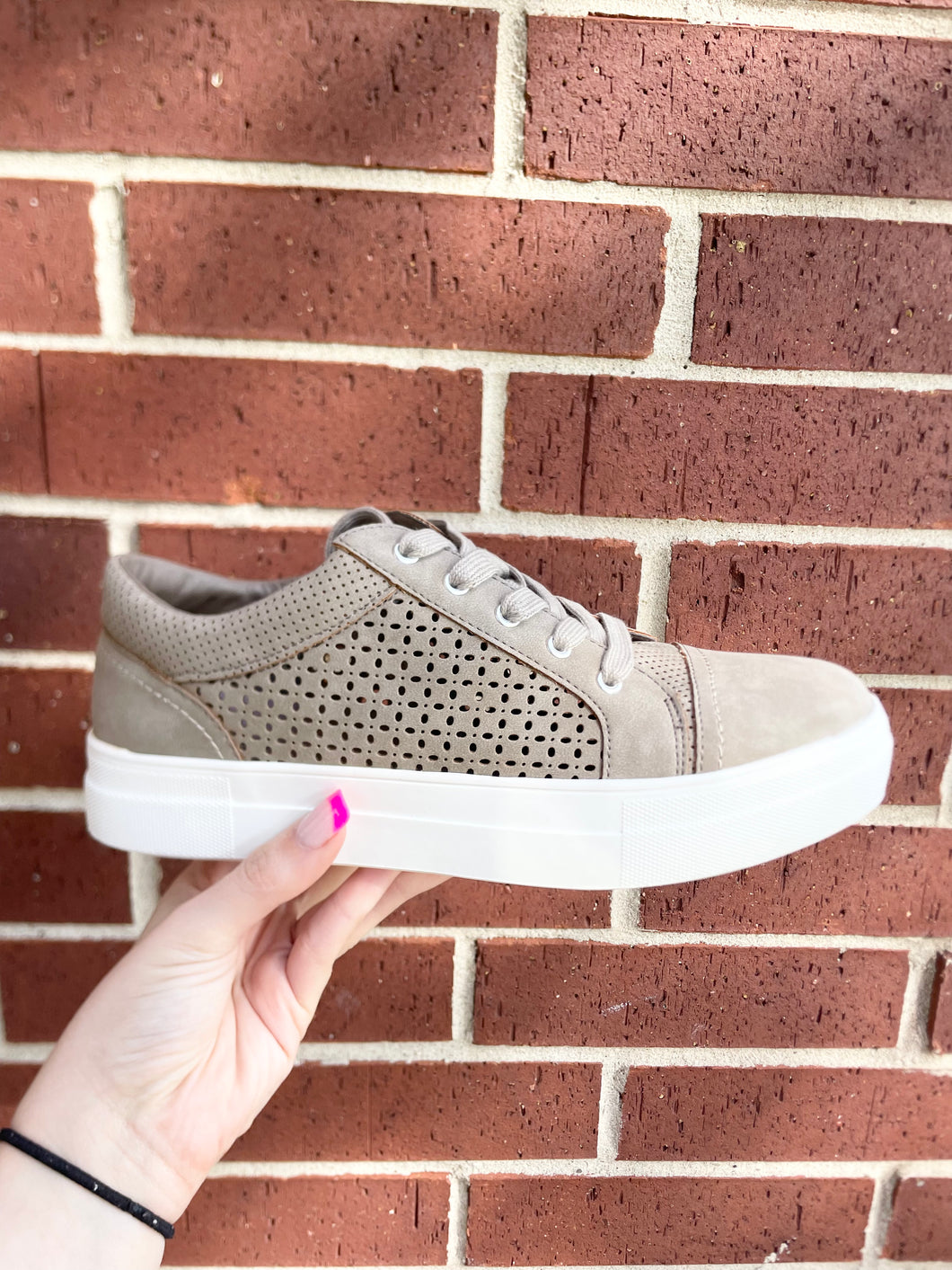 Nora Taupe Sneakers