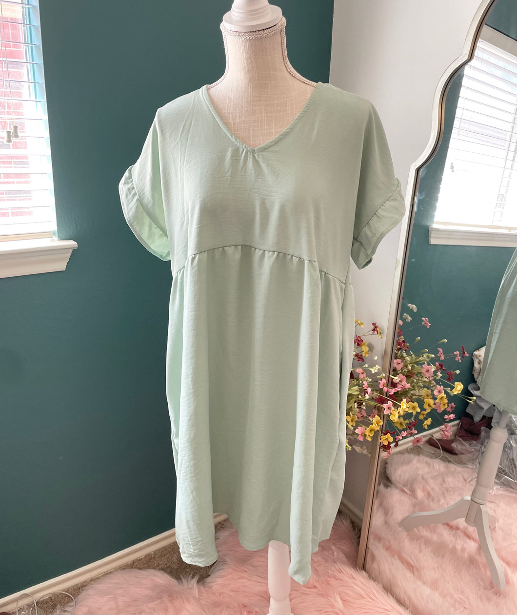 MINT DREAMS V-Neck Dress