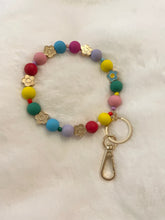 Load image into Gallery viewer, Colorful Daisy Keychain
